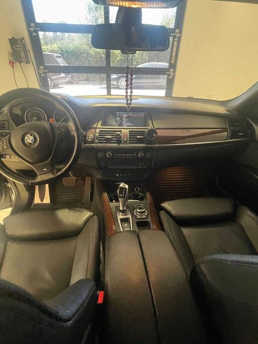 vand BMW X5 an 2011