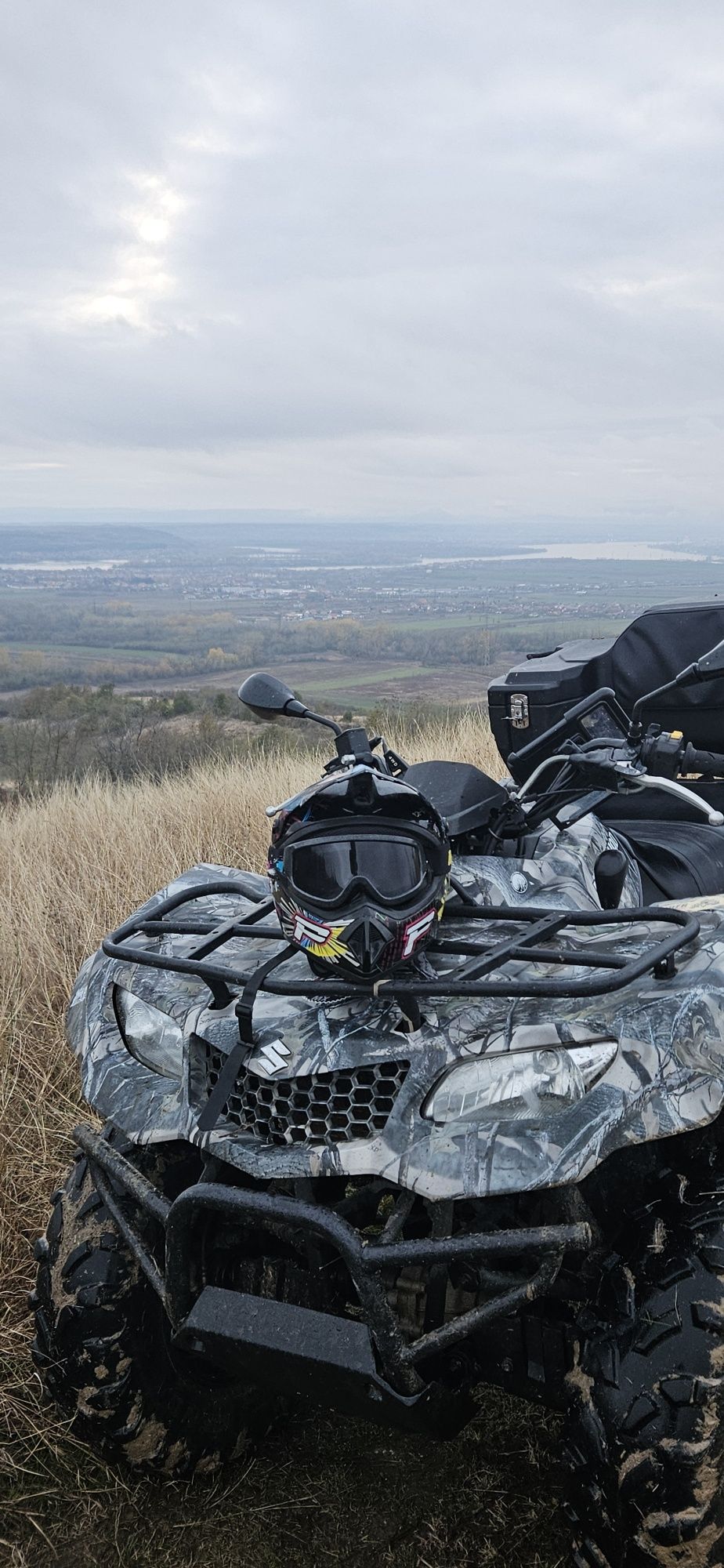 Vând Atv Suzuki King quard 400 axi an 2016 acte valabile