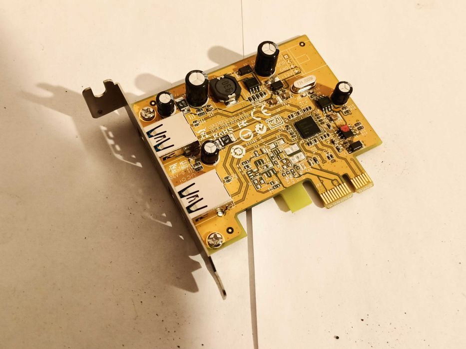 Продам плату с PCIE на два порта USB 3.0 .