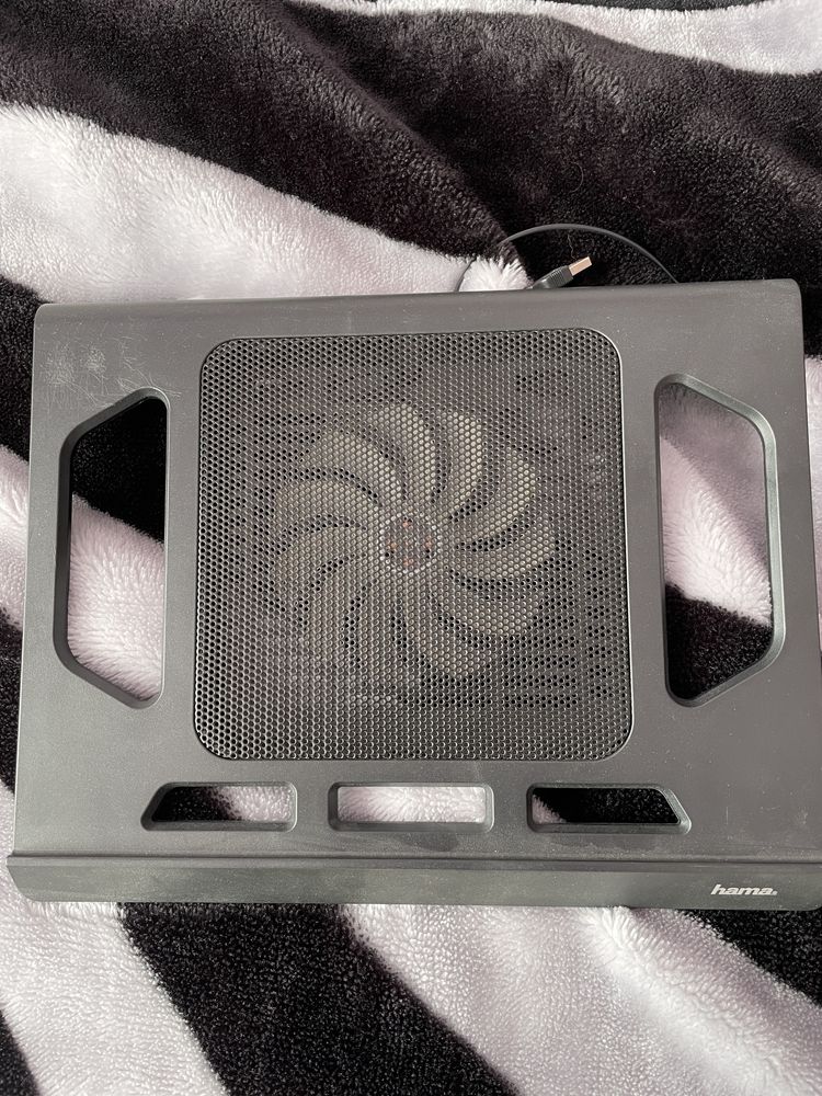 Vand cooler pentru leptop