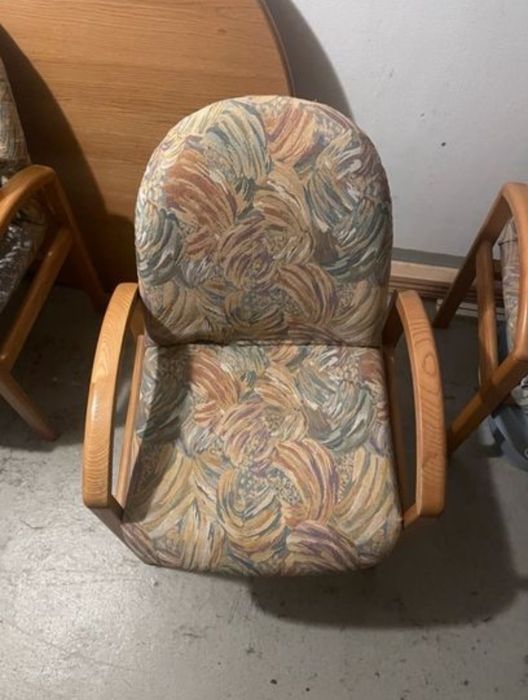 Set masă +scaune lemn masiv