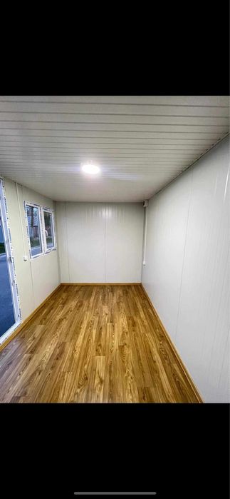 Vând containere De diferite dimensiuni