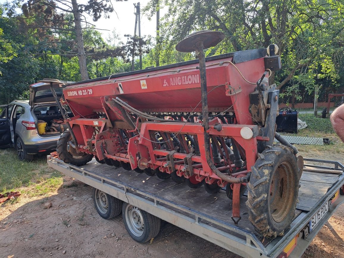 Semanatoare paioase sup 21 , 2,5 , 3 si 4 m pe discuri, grau,lucerna ,