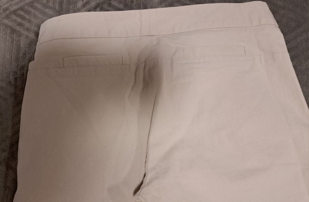 Pantaloni marimea 34 maje