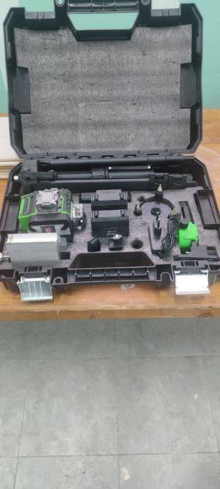 Лазерен нивелир 360