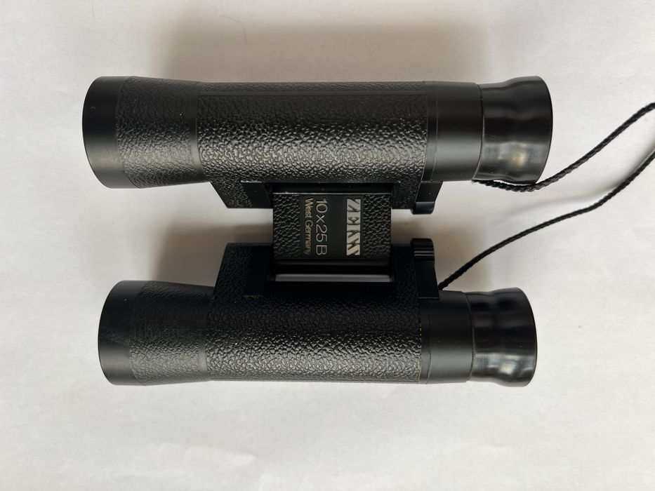 Binoclu zeiss 10x25B