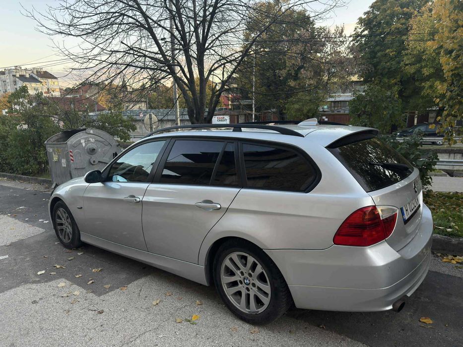 BMW E91 2006 година