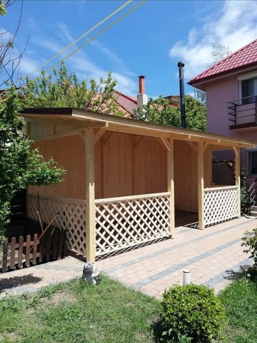 Terase si foișoare din lemn uscat și vopsit