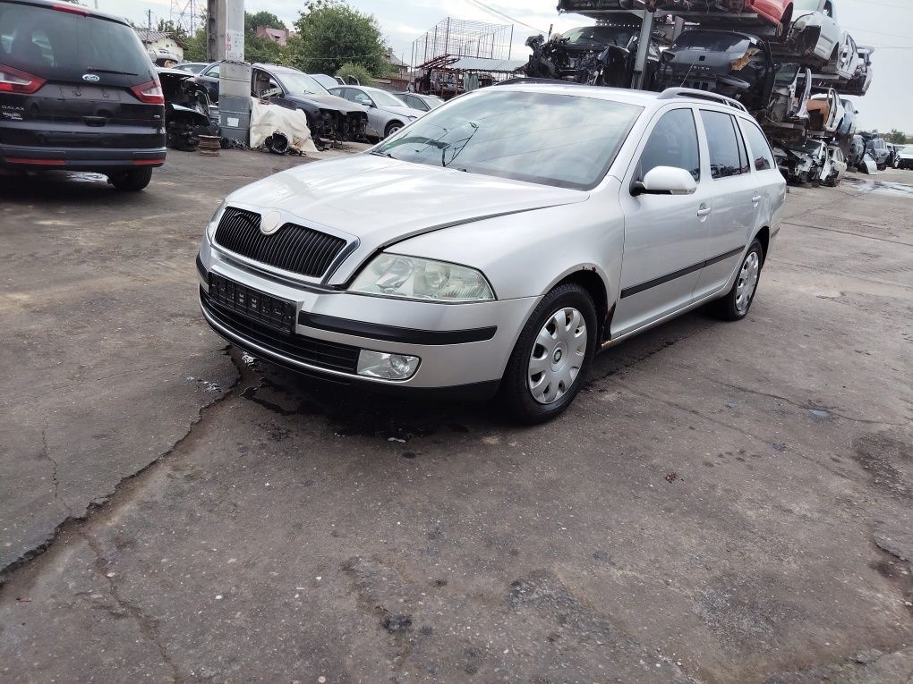 Dezmembram Skoda Octavia 2 2006 1.9tdi BKC Manual
