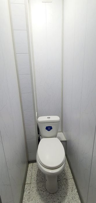 Бекобод шахар, 14 даха, 42 домда ғиштли 2-хонали уй сотилади.