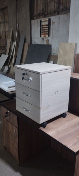 Тумба викатная висота 55 см ширина 40 гулубина 42 доставка без платная