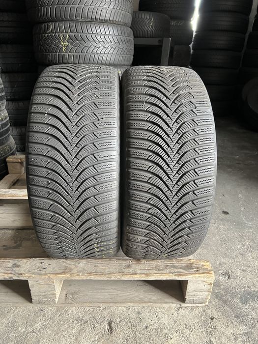 2 anvelope de iarna 225/45/17 Hankook!