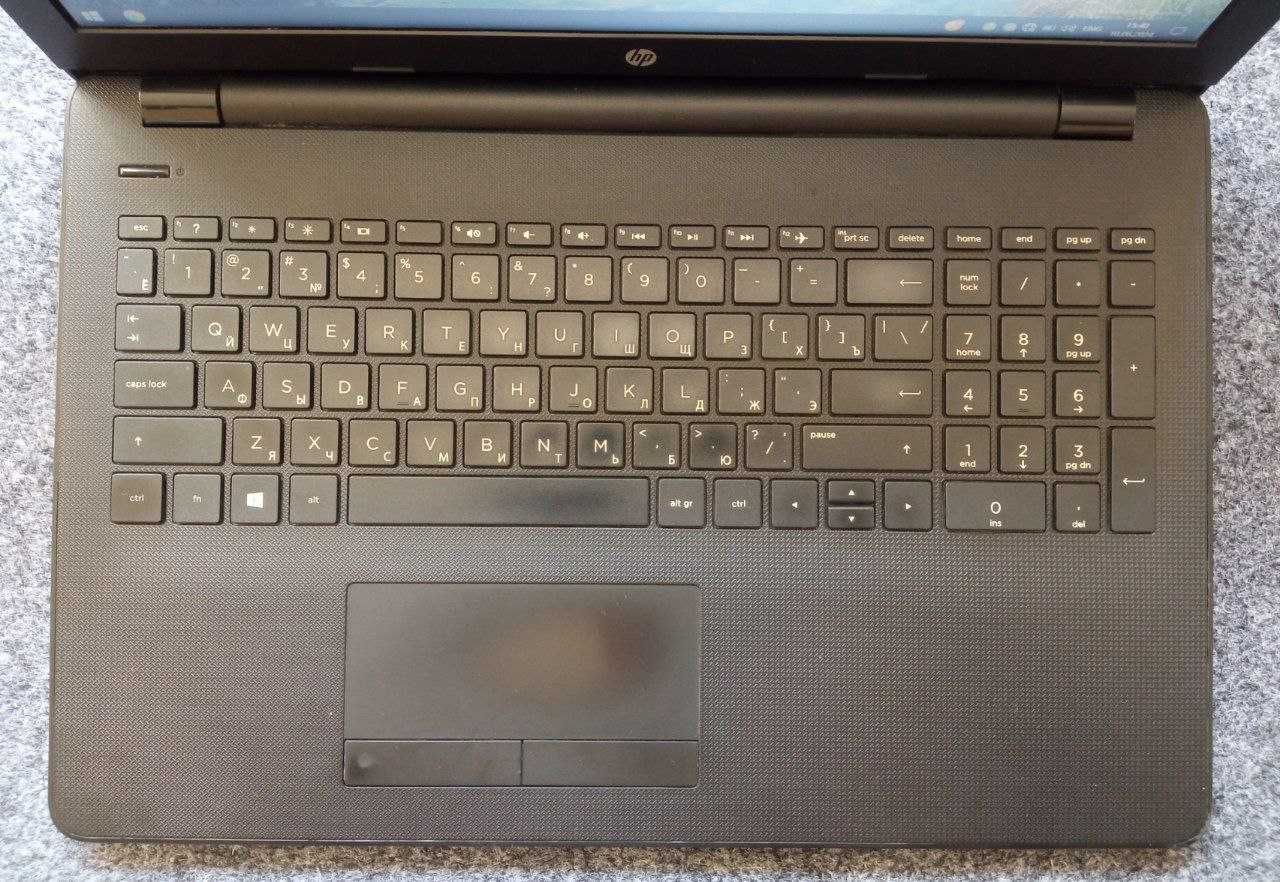 Noutbook Hp (Laptop) 8Gb, SSD 256 DDR4 Tezkorlik bilan sotiladi!