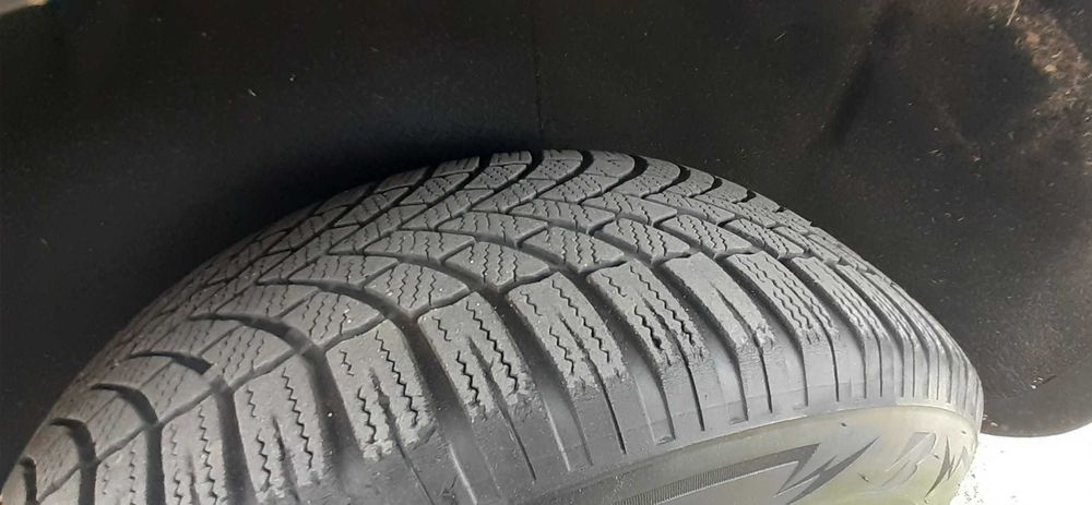 Зимни гуми  Bridgestone - 235/65/17 - 4броя !