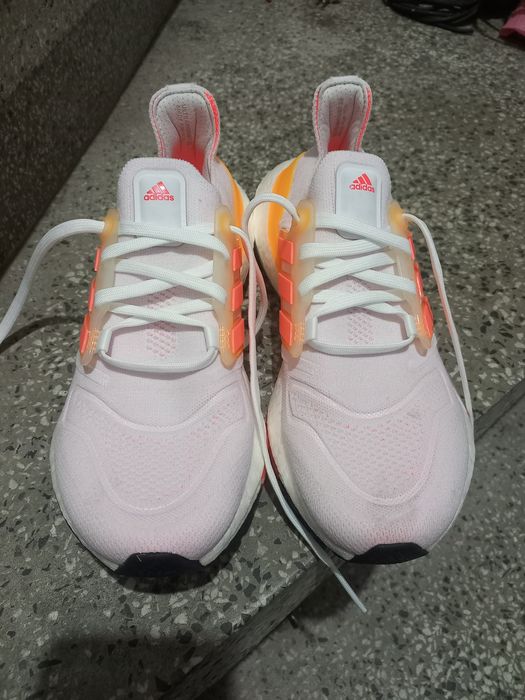 Маратонки дамски Adidas Ultraboost