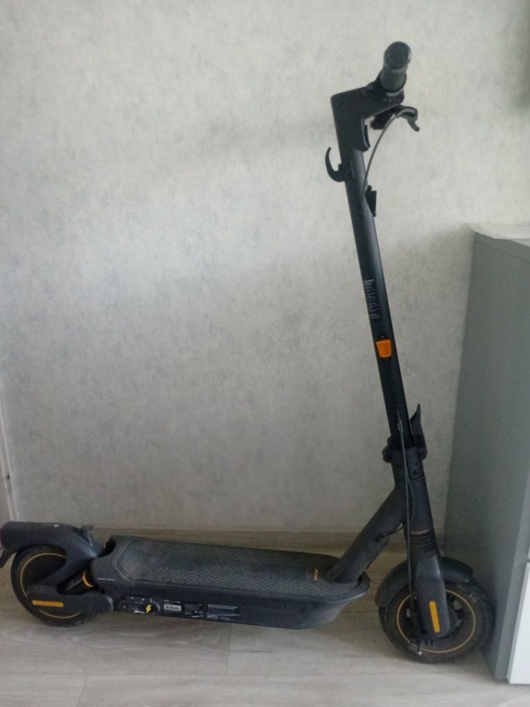 Электросамокат ninebot g2 max