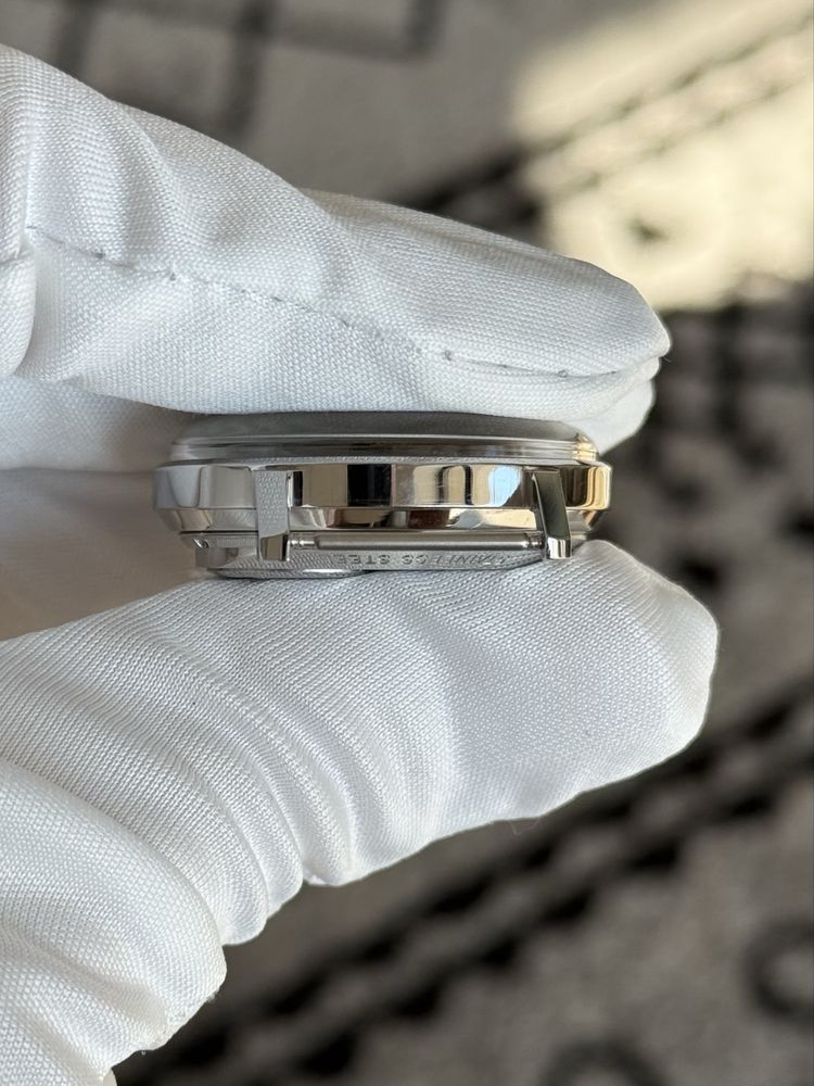Часовник BULOVA ACCUTRON 214 SPACEVIEW 1964 M4 Камертон