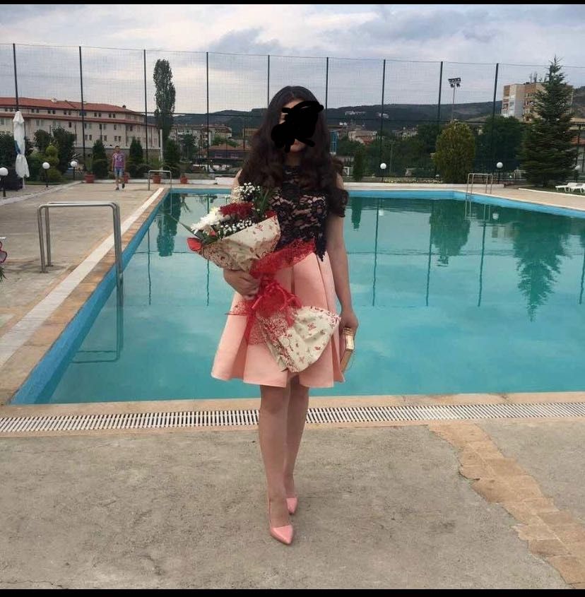 Официална къса рокля с дантела