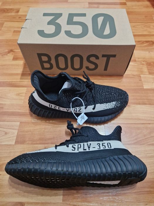 Încălțăminte Adidas original Yeezy