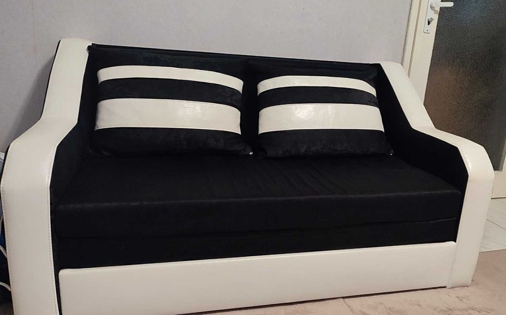 Разтегателно канапе Адисън XXS