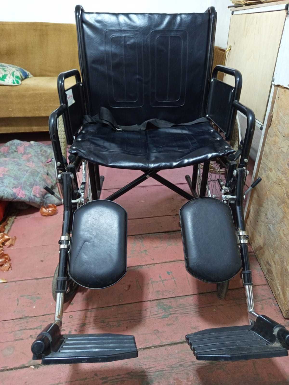 Продам инвалидную коляску