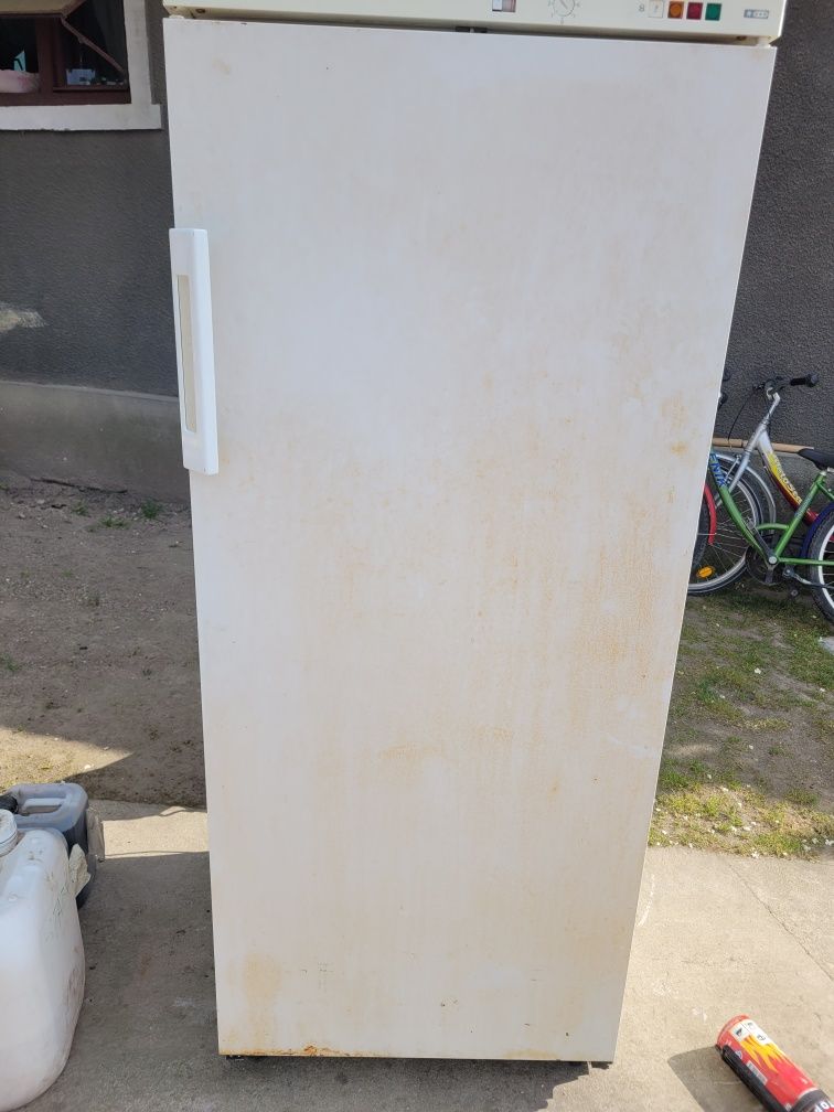 Congelator de vânzare