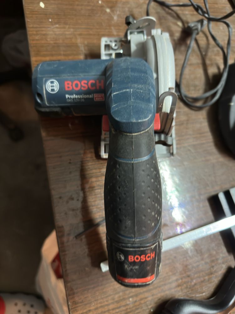 циркуляр BOSCH GKS 12V-26