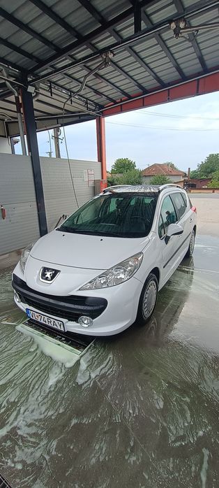 Vând Peugeot 207 SW