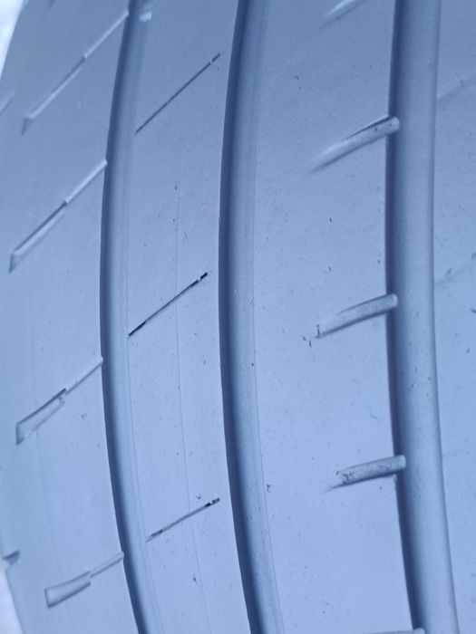 275/30/20 Bridgestone
