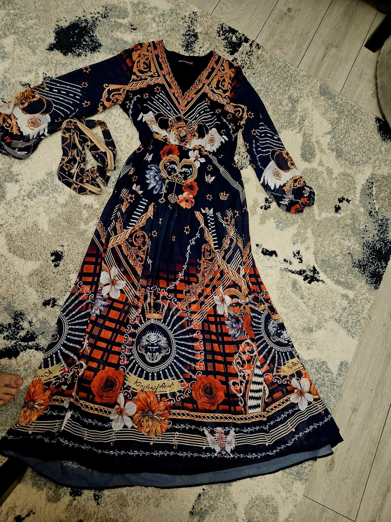 Rochie inflorata,model deosebit