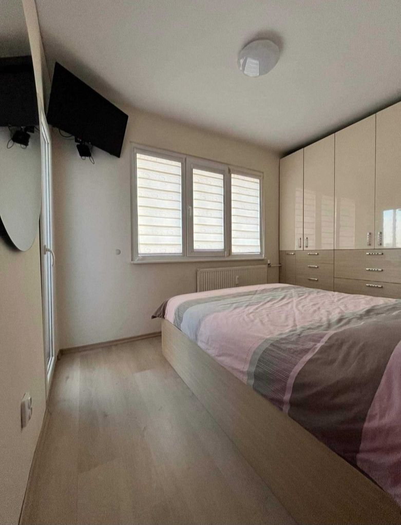 Дава се под наем Тристаен апартамент в София, Овча купел - 100 кв.м за 765 € - Снимка #4