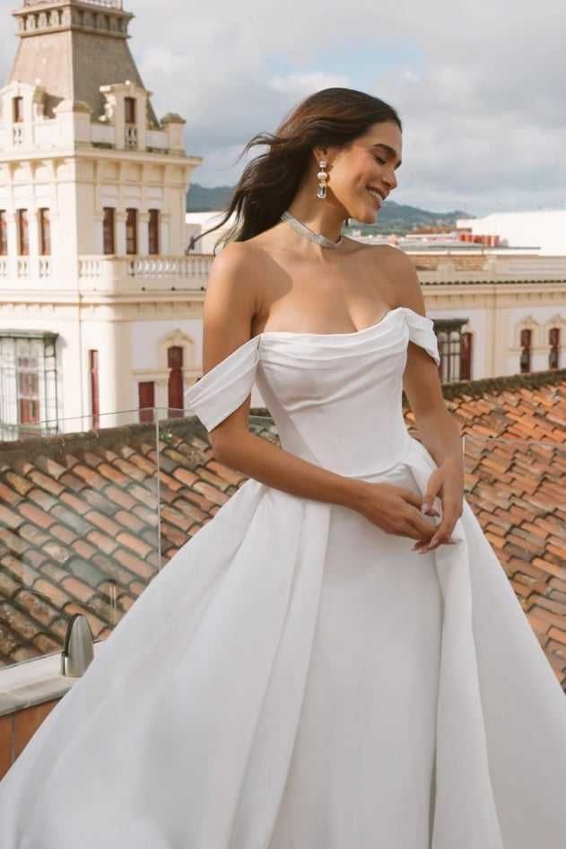 Rochie de mireasa satin, noua, cu eticheta