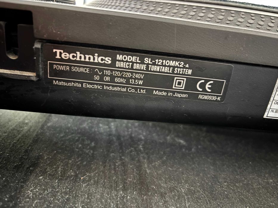 Vand 2 platane Technics sl-1210 impecabile (tank japonez)
