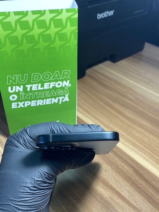 iPhone 15 / 256 GB / Sănătate baterie 100% / Nou desigilat