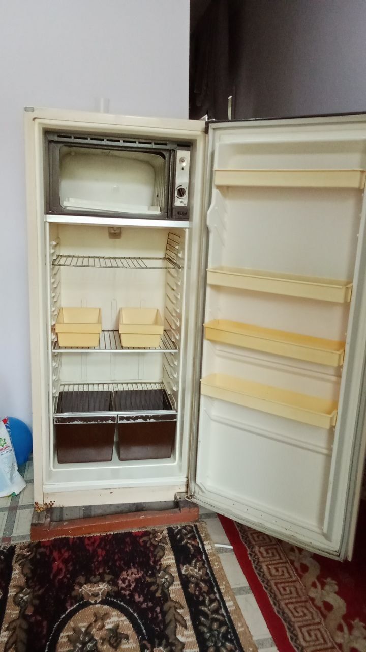 Холодильник СССР