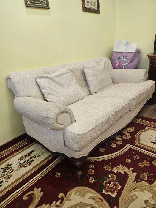 Продам диван+два кресла