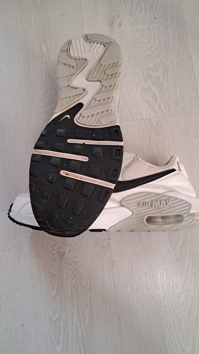 Vând adidasi Nike Air Max Excee mărimea 42,5