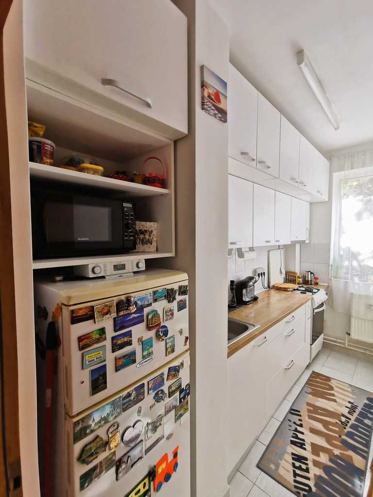 Vând apartament 40 mp, cartier Gruia + garaj individual la demisol