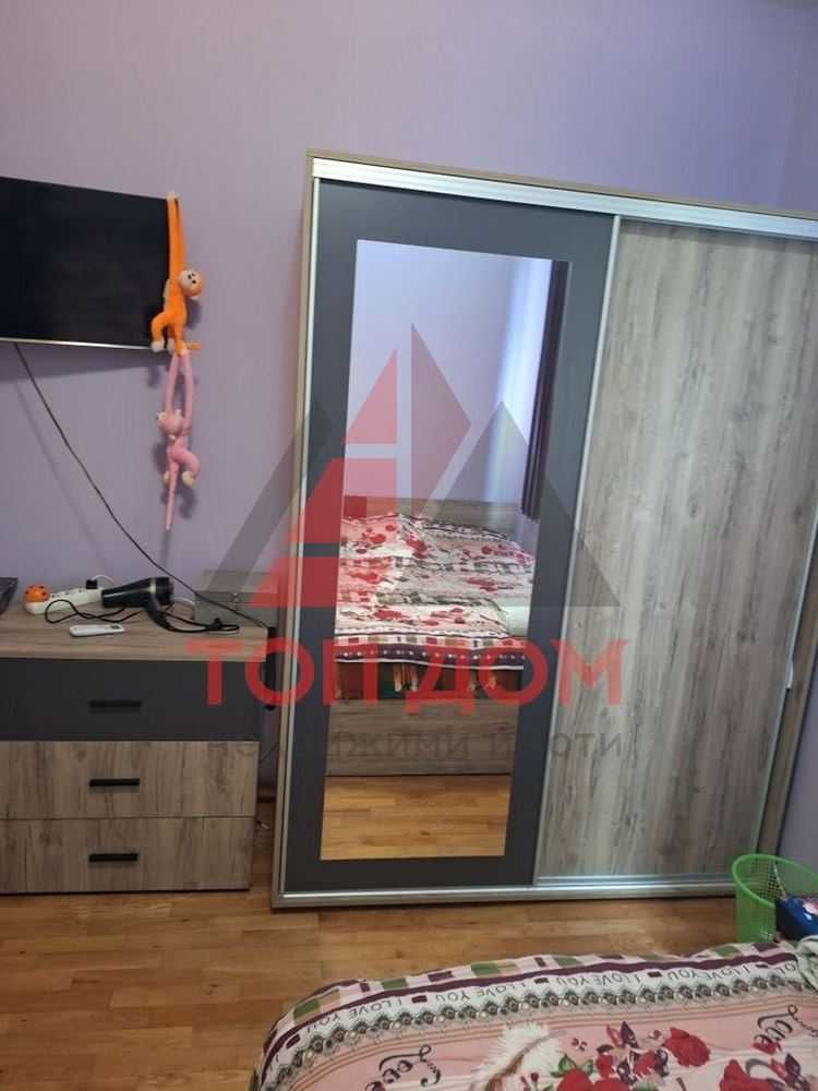 Тристаен! Обзаведен! Бизнес хотел! Първи етаж! Код 74486