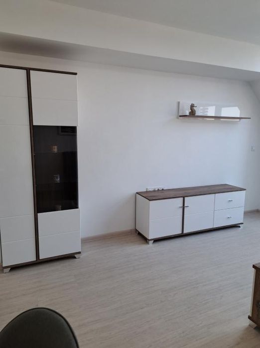 Дава се под наем Тристаен апартамент в Пловдив, Кършияка - 106 кв.м за 636.99 € - Снимка #3