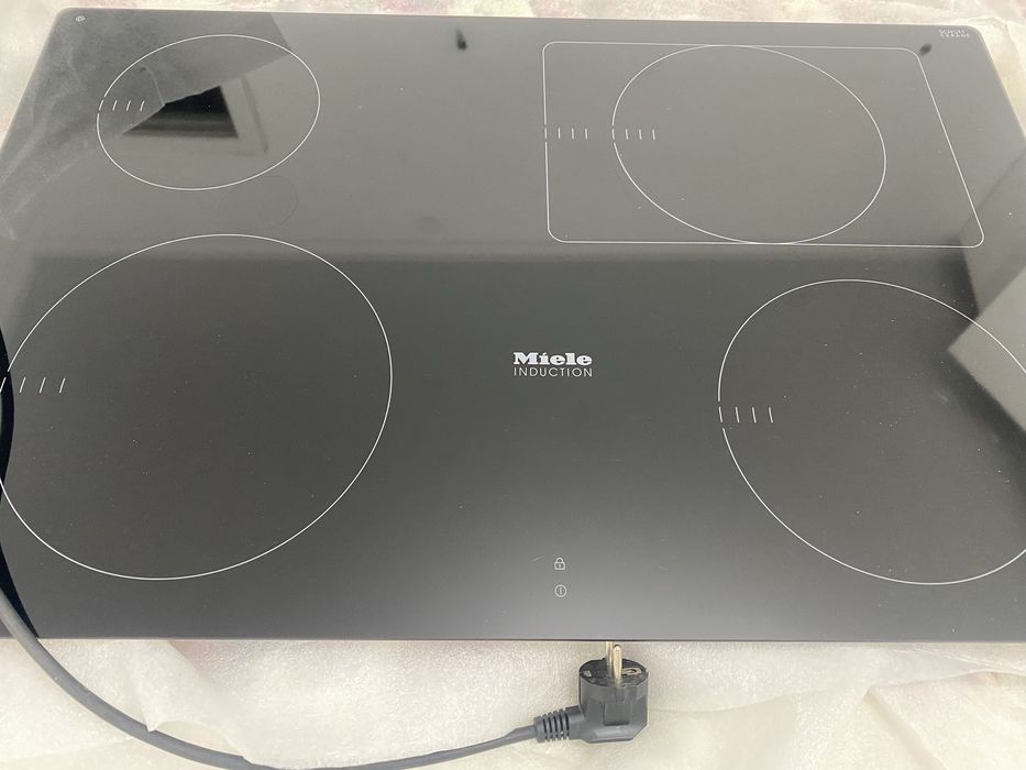 Продам независимая варочная панель Miele KM 6352