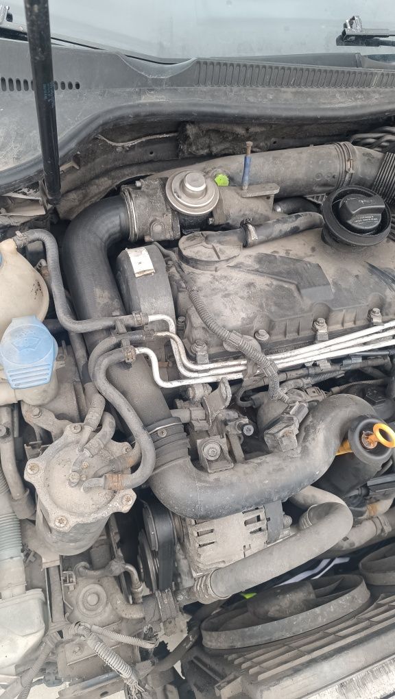 Продавам двигател за голф 5 1.9 105кс. BKC   (Dvigatel ot golf 5 БКЦ)