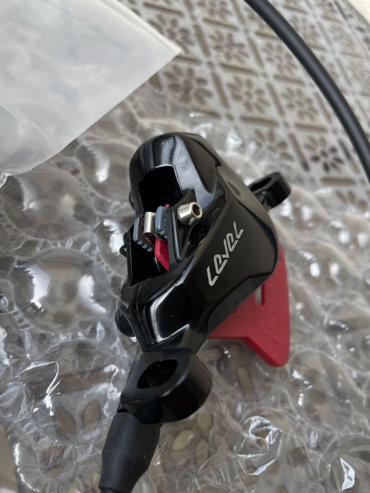 Комплект нови cпирачки SRAM Level Ultimate Stealth 2P 2-бутални