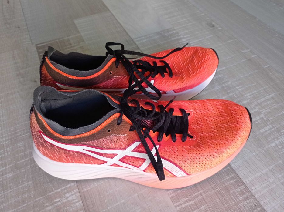 Дамски маратонки Asics Magic Speed