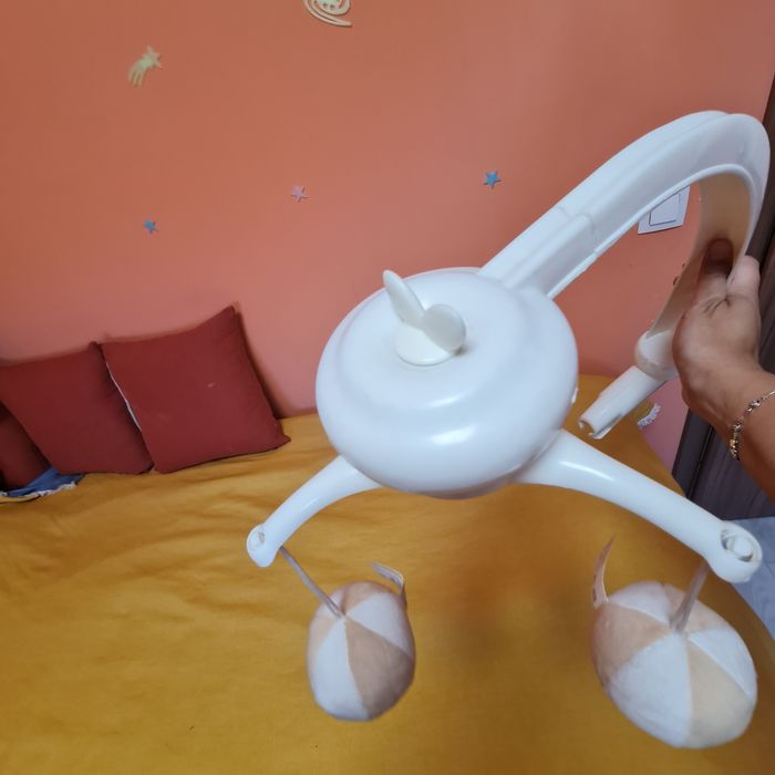 Въртележка за бебешка кошара