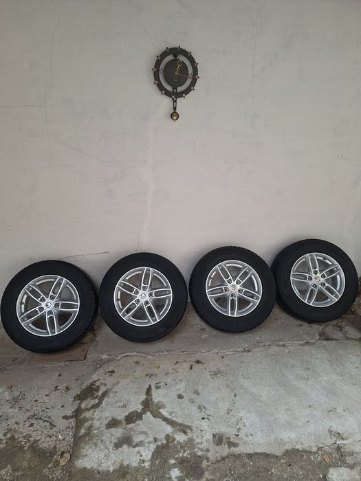 Jante Nissan, Duster cu anvelope de iarna 215 65 16