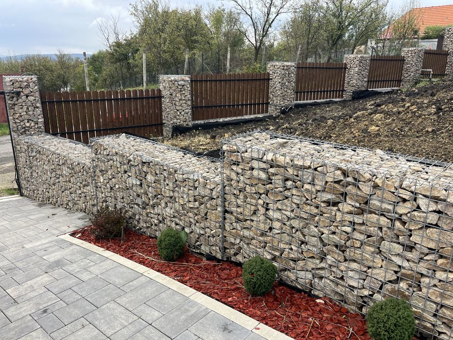 Gard plasa sudata zincata pentru imprejmuiri