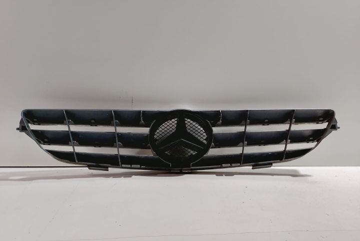 Grila radiator A2098800123 Mercedes-Benz CLK-Class C209