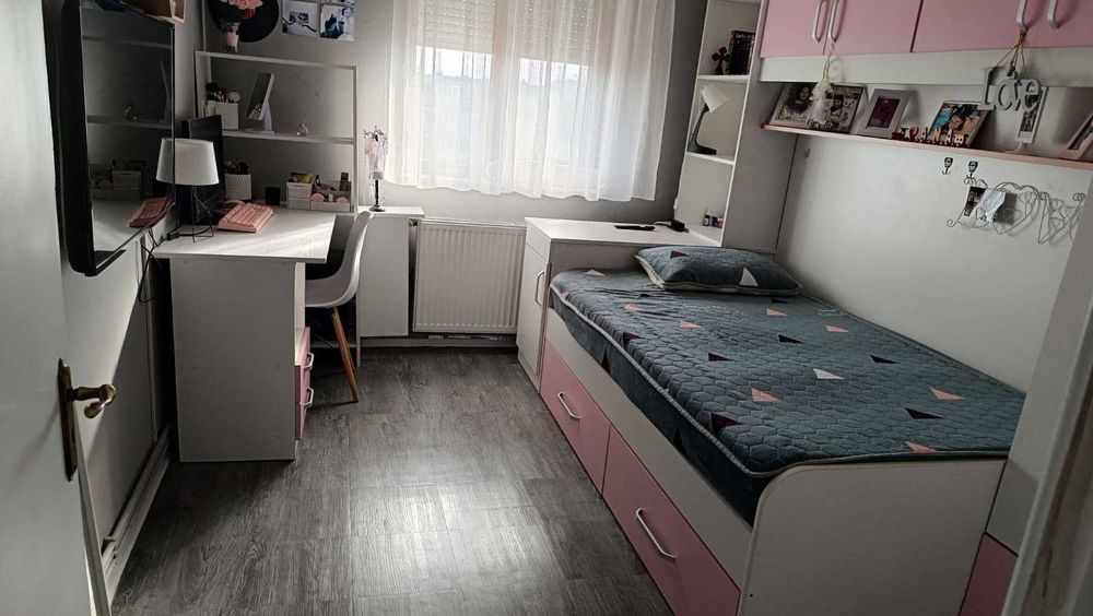 Închiriez apartament 3 camere, Bd. Eroilor blocul cu Baroul de avocati