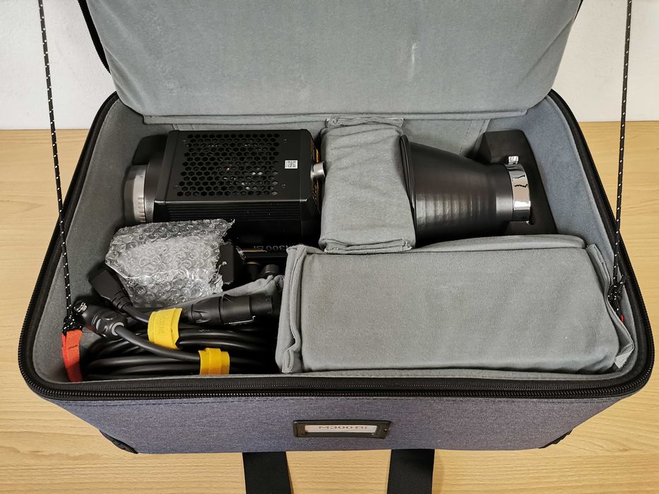 Godox KNOWLED M300Bi 330W Bi-Color диодно постоянно осветление